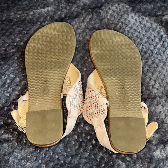 Sandals - Picture 3 of 4